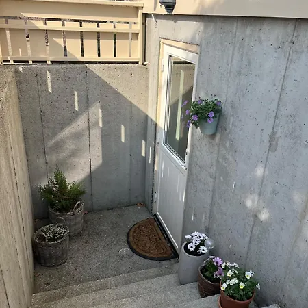 Апартаменты Cozy Place Near Pulpit Rock Йёрпеланн